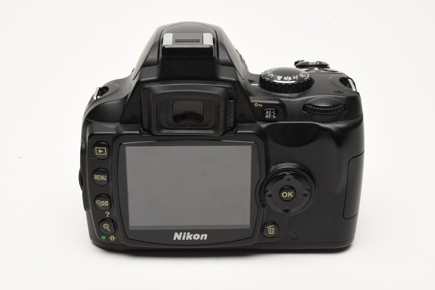 Nikon D40 DSLR body w/Nikkor 18-55mm f3.5-5.6G ED, Book, Nice!