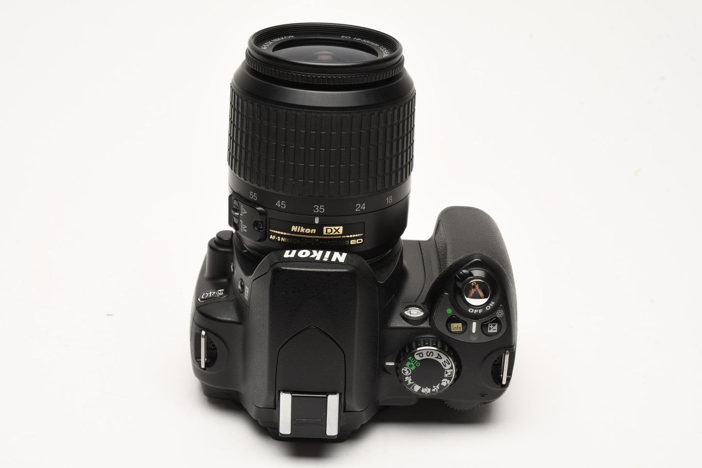 Nikon D40 DSLR body w/Nikkor 18-55mm f3.5-5.6G ED, Book, Nice!