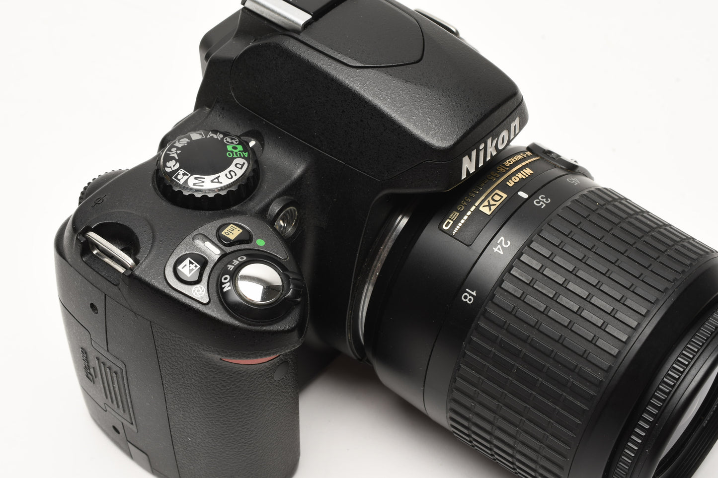 Nikon D40 DSLR body w/Nikkor 18-55mm f3.5-5.6G ED, Book, Nice!