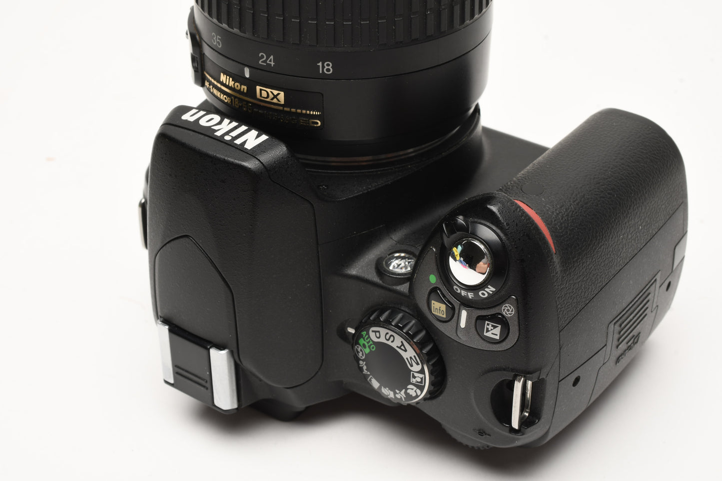 Nikon D40 DSLR body w/Nikkor 18-55mm f3.5-5.6G ED, Book, Nice!