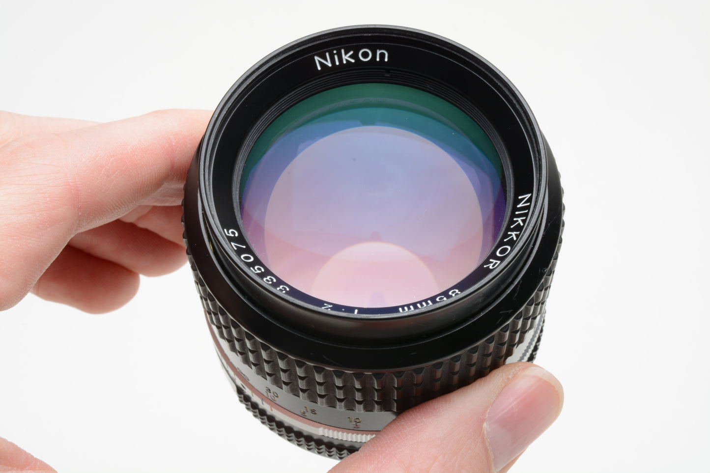 Nikon Nikkor 85mm f2 AIS mount lens, caps, nice & clean, Sharp!