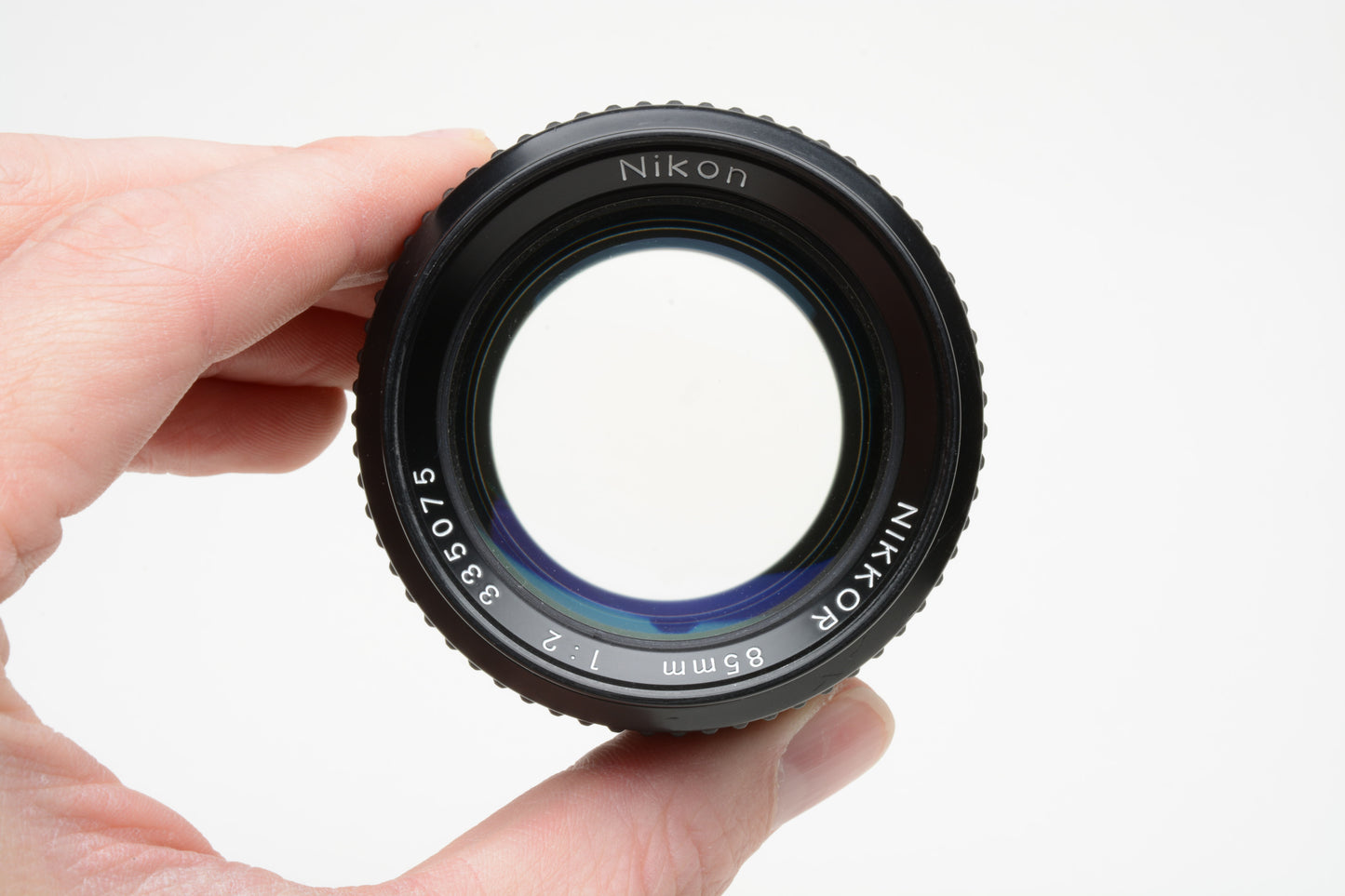 Nikon Nikkor 85mm f2 AIS mount lens, caps, nice & clean, Sharp!