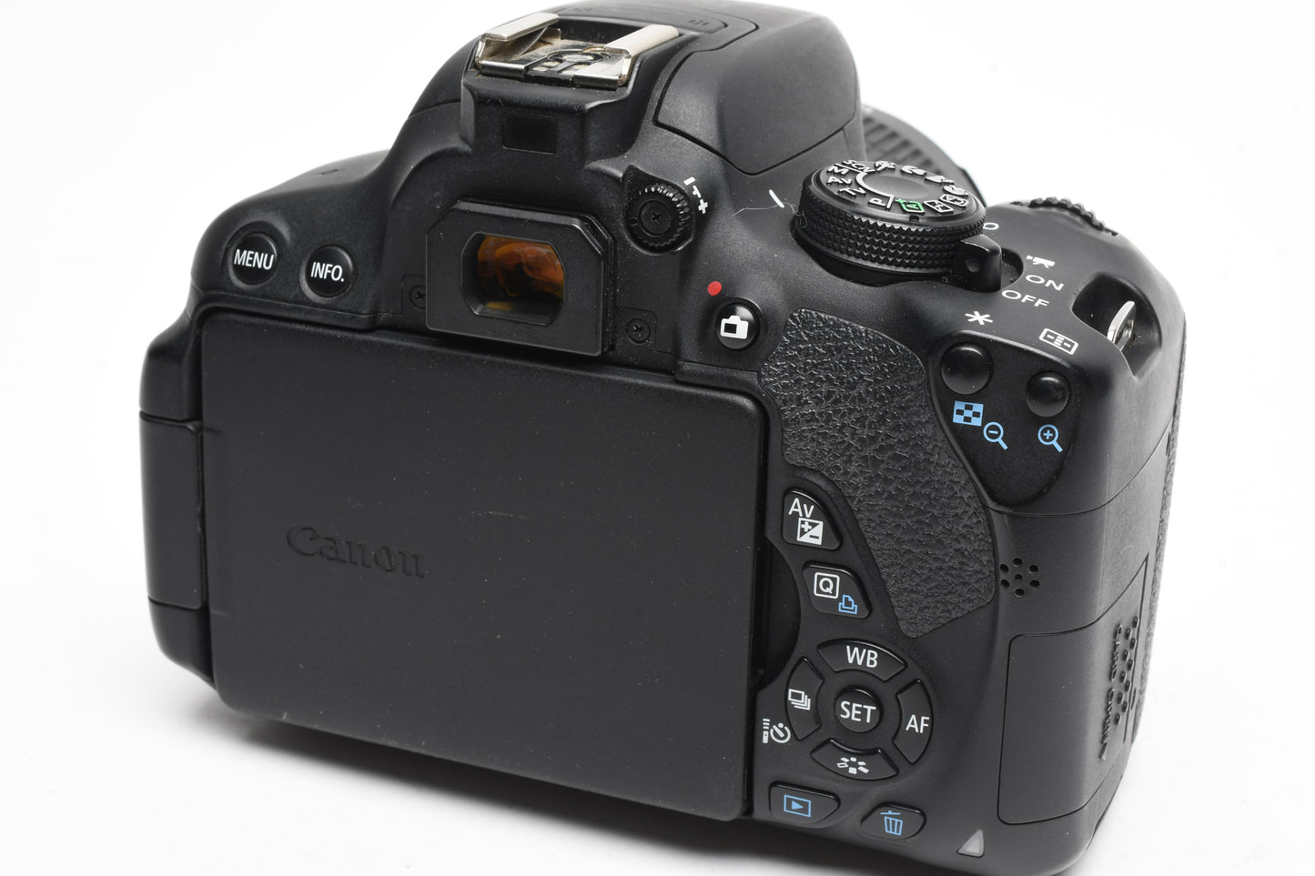 Canon EOS Rebel T5i DSLR w/18-55mm f3.5-5.6 IS II zoom, 48K Acts