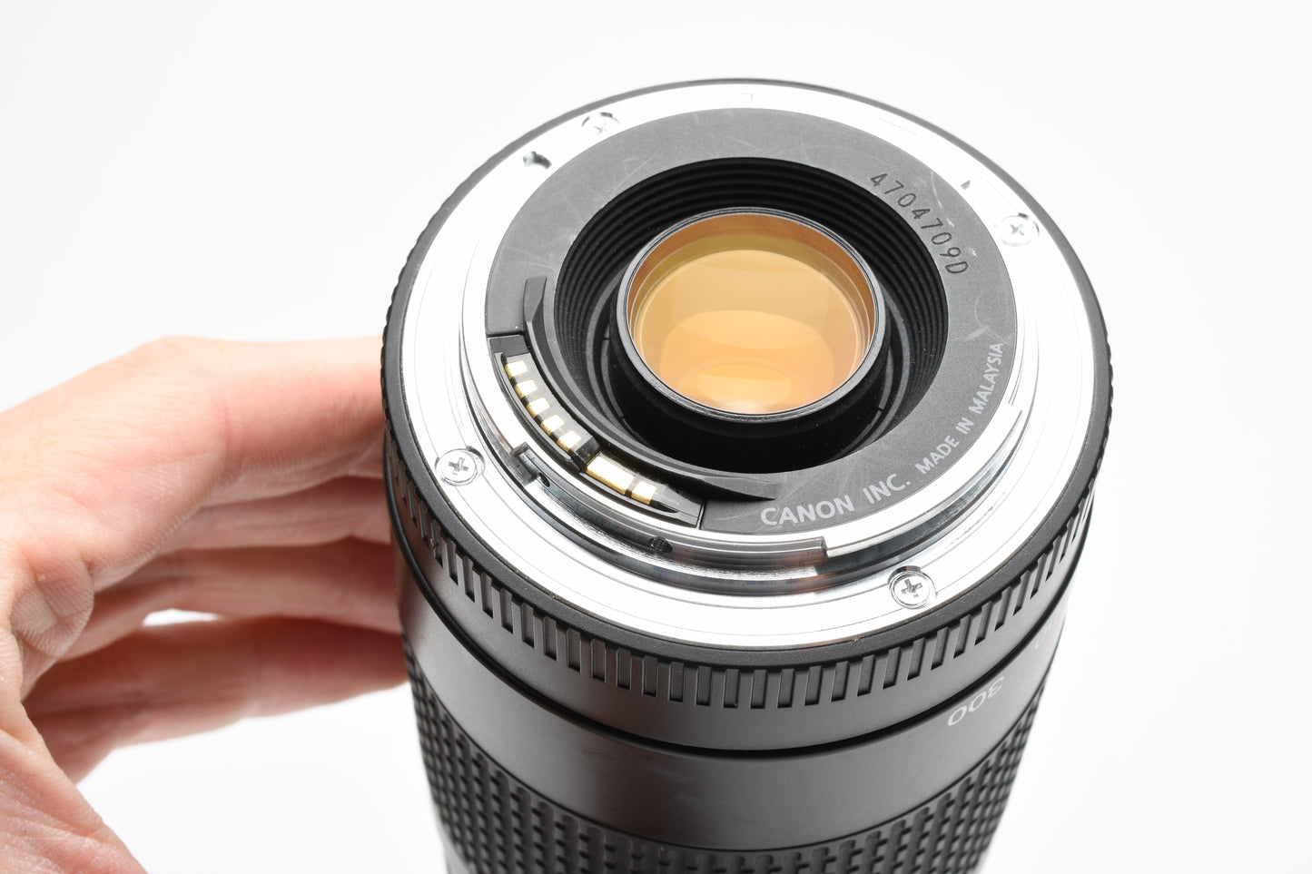Canon EF 75-300mm f4-5.6 III Telephoto zoom lens, caps, UV, Good!