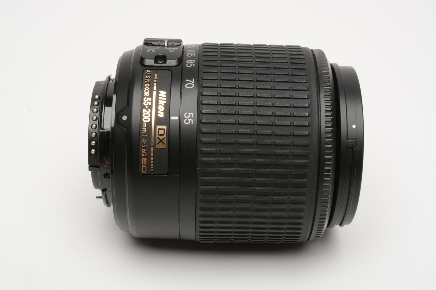 Nikon AF-S 55-200mm f4-5.6G ED DX, caps, hood, pouch, UV, very clean, Mint-