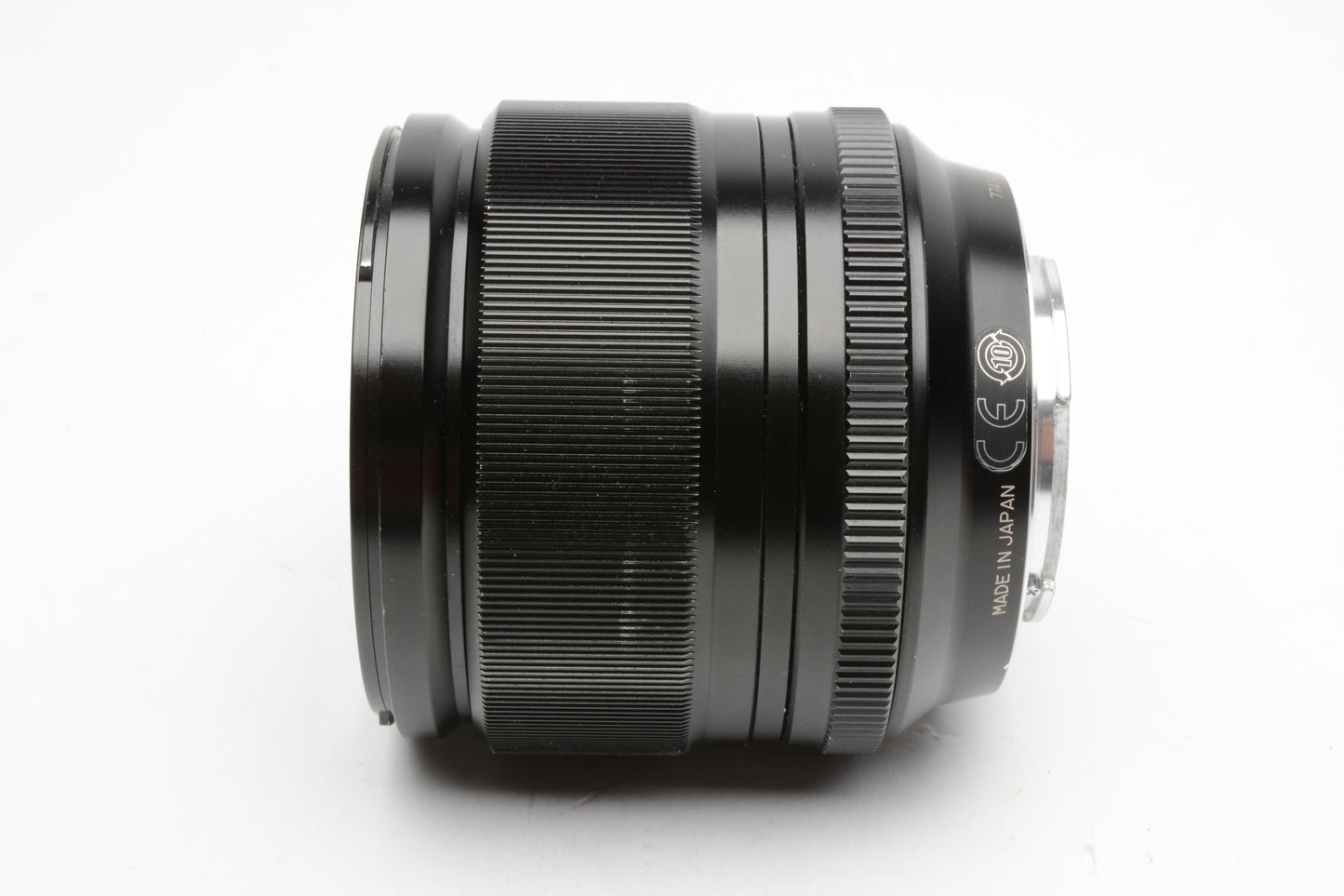 Fujinon Fujifilm Asph. Super EBC 56mm f1.2 R De-clicked lens, Hood, sharp!