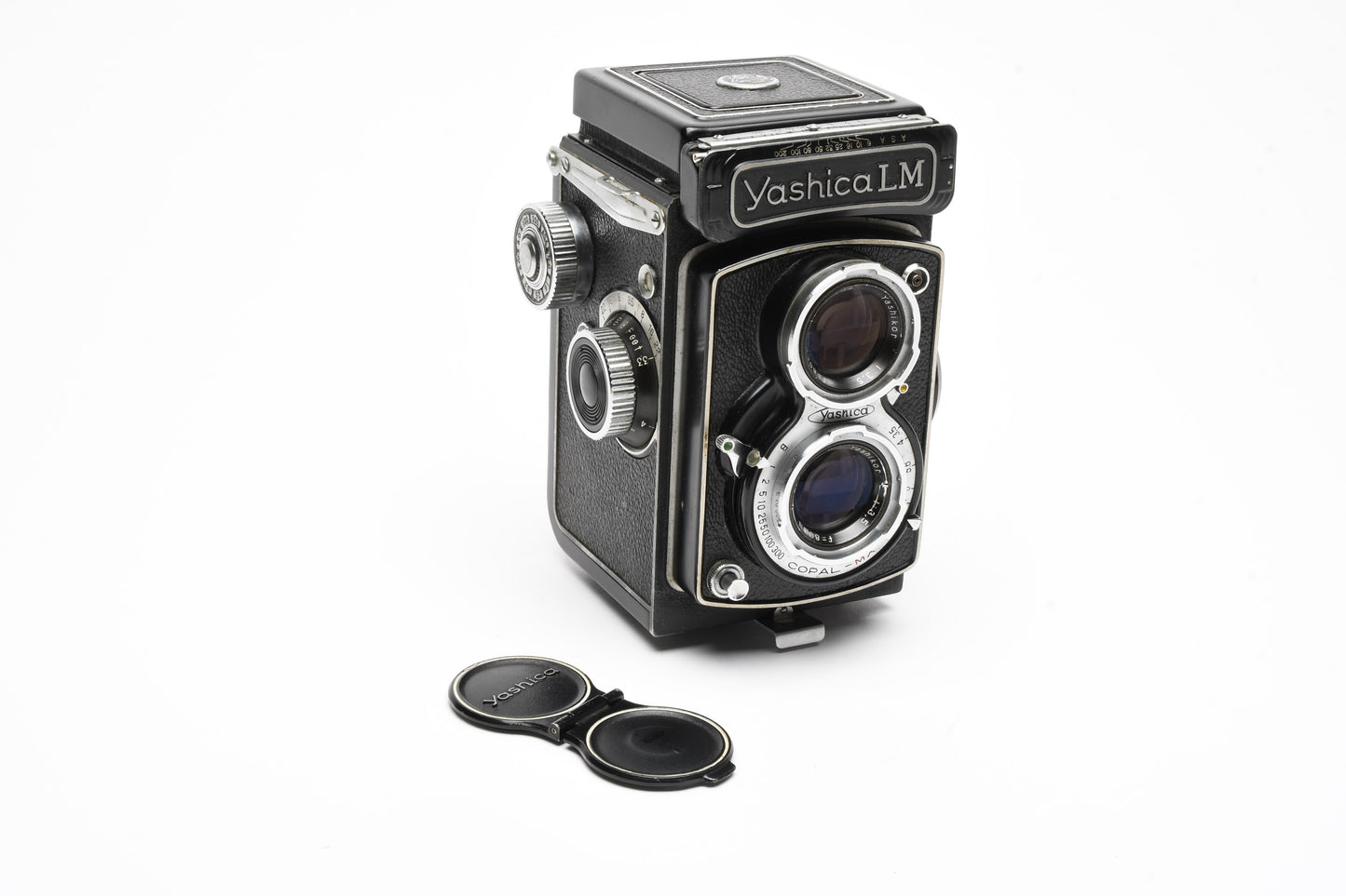 Yashica LM TLR 120 6x6cm camera w/Yashikor 80mm f3.5 lens, No meter