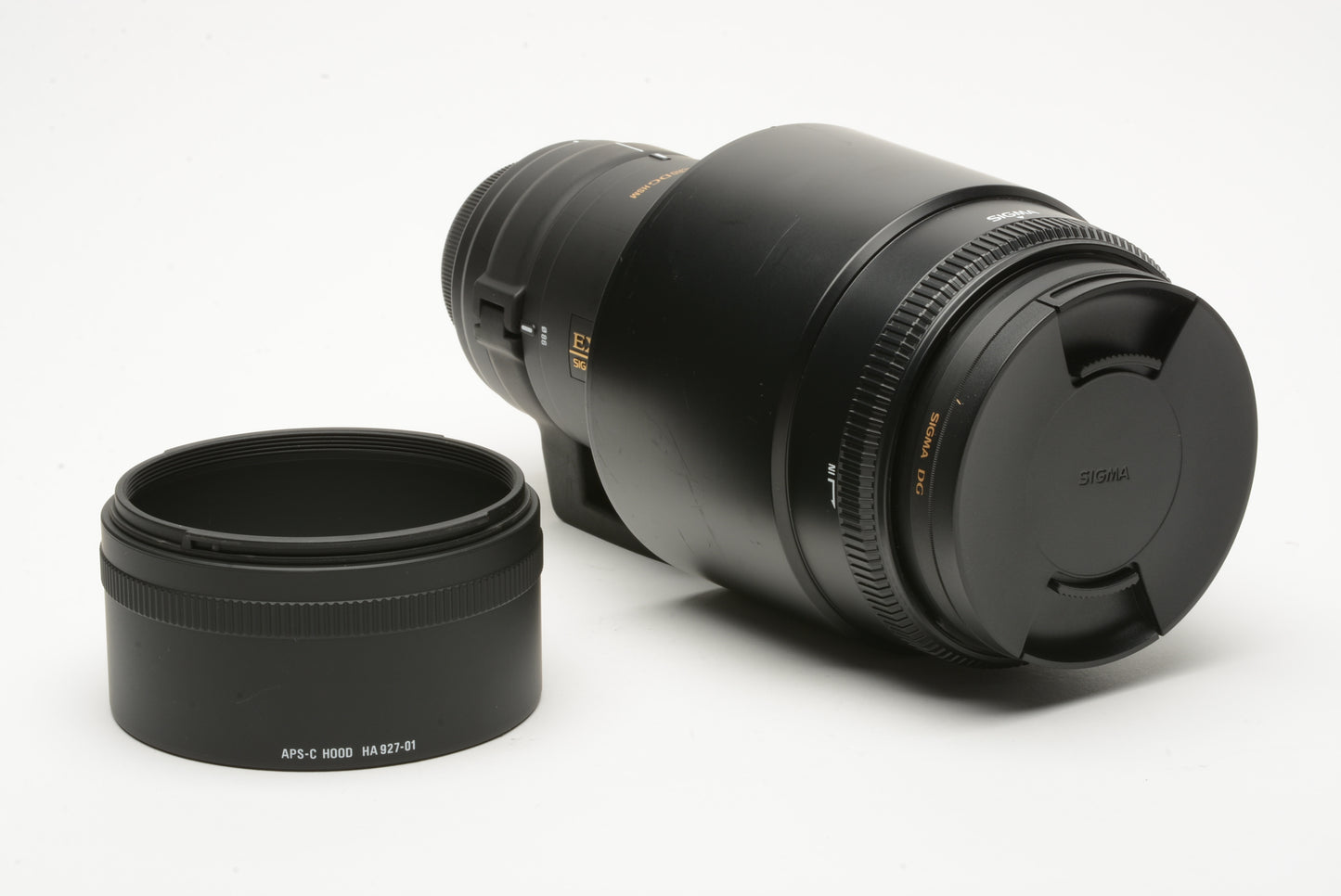 Sigma 180mm f2.8 APO EX DG OS HSM Macro lens for Nikon AF, boxed, hood+86mm UV