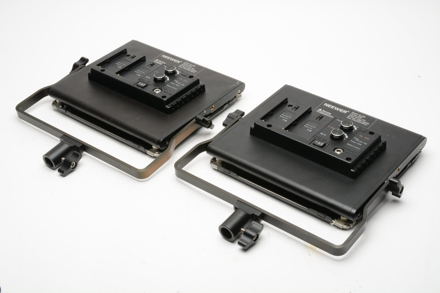 2X Neewer NL660D LED Light Kit w/2X Upgraded stands, batts, AC, Nice!