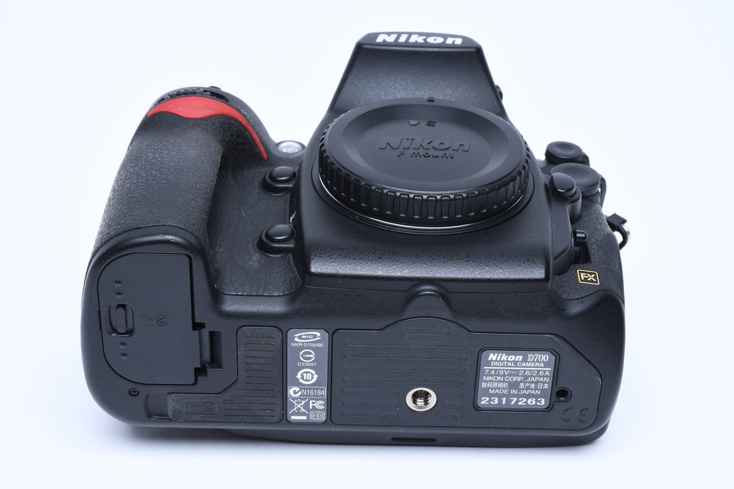 Nikon D700 DSLR Body, 2Batts, Charger, Only 10,871 Acts!  Clean