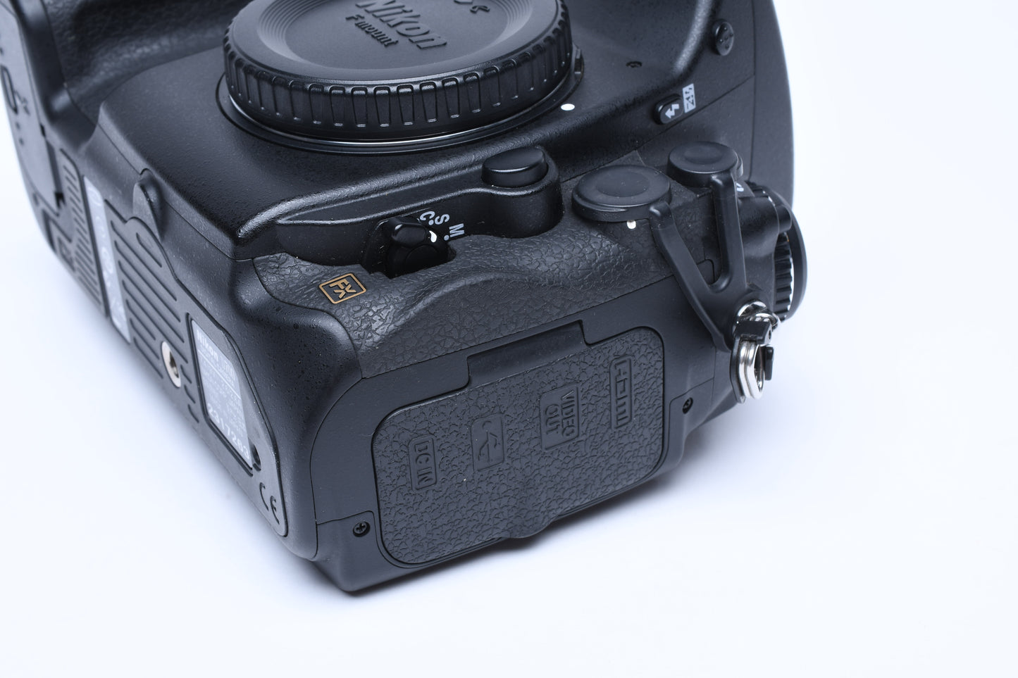 Nikon D700 DSLR Body, 2Batts, Charger, Only 10,871 Acts!  Clean