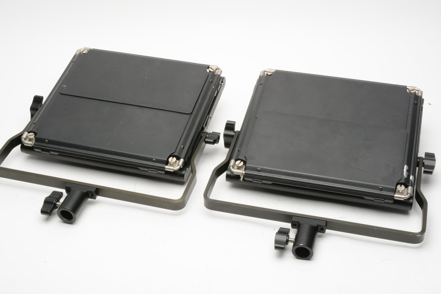 2X Neewer NL660D LED Light Kit w/2X Upgraded stands, batts, AC, Nice!