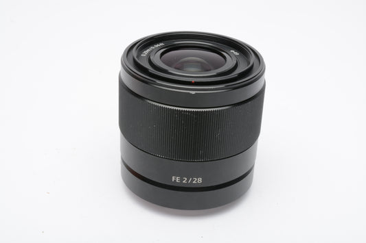 Sony FE 28mm f2 wide lens SEL28F20 w/caps, hood, box, Bargain