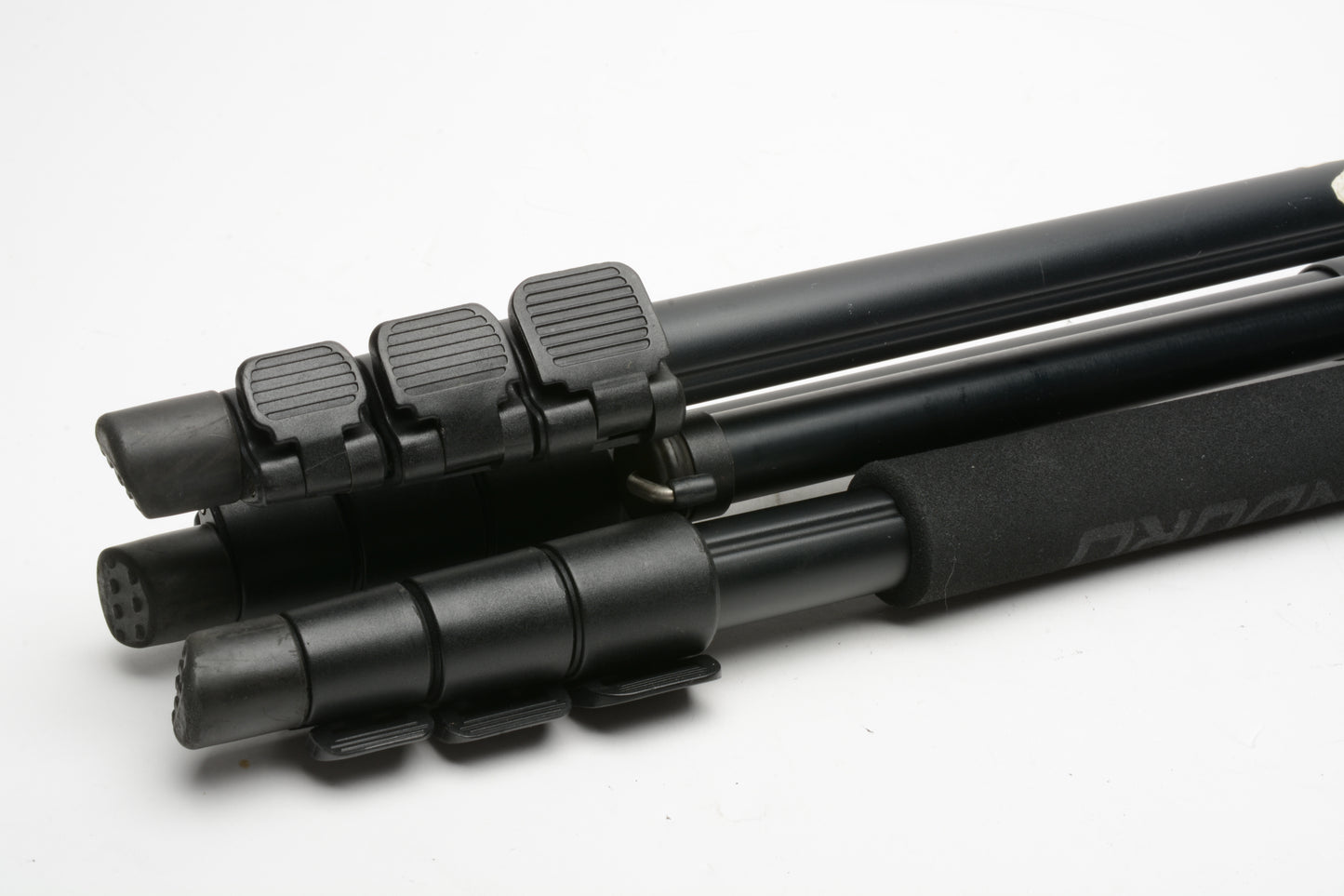 Induro Alloy 8M AT014 Tripod Legs w/AKB0 Head, case, Very nice & clean