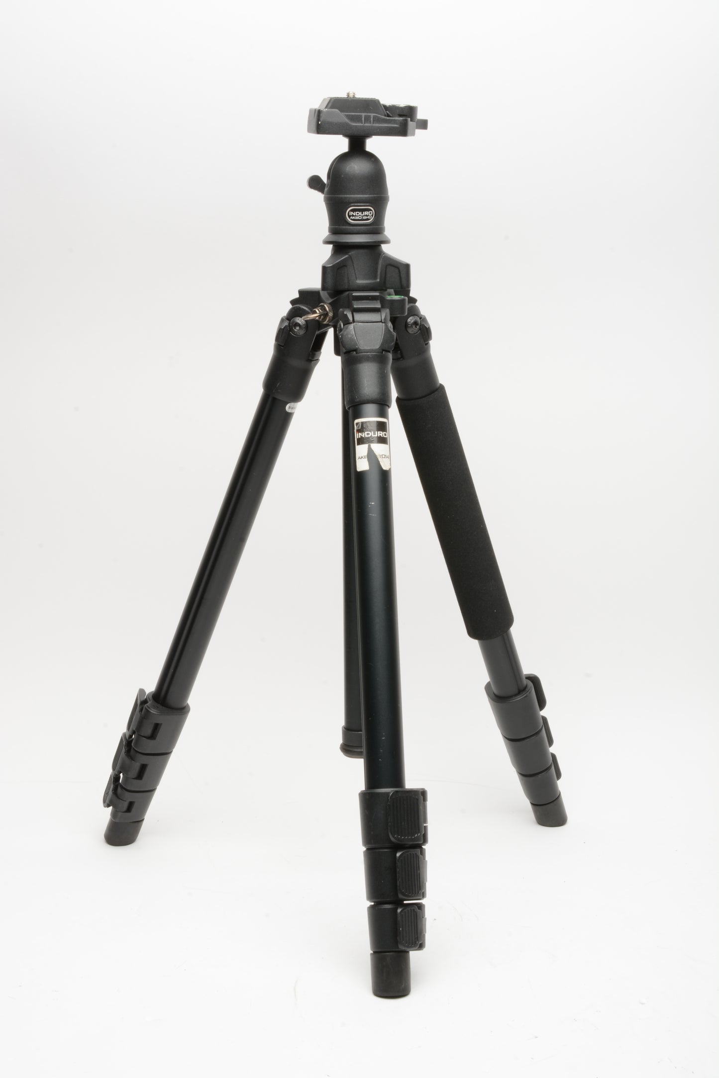 Induro Alloy 8M AT014 Tripod Legs w/AKB0 Head, case, Very nice & clean