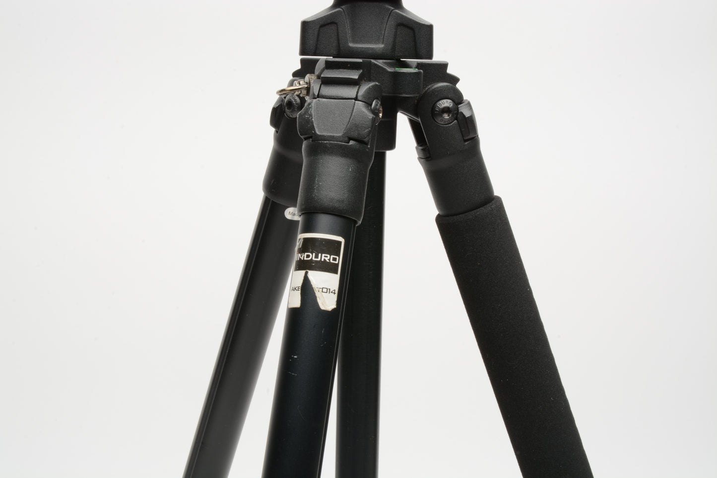 Induro Alloy 8M AT014 Tripod Legs w/AKB0 Head, case, Very nice & clean