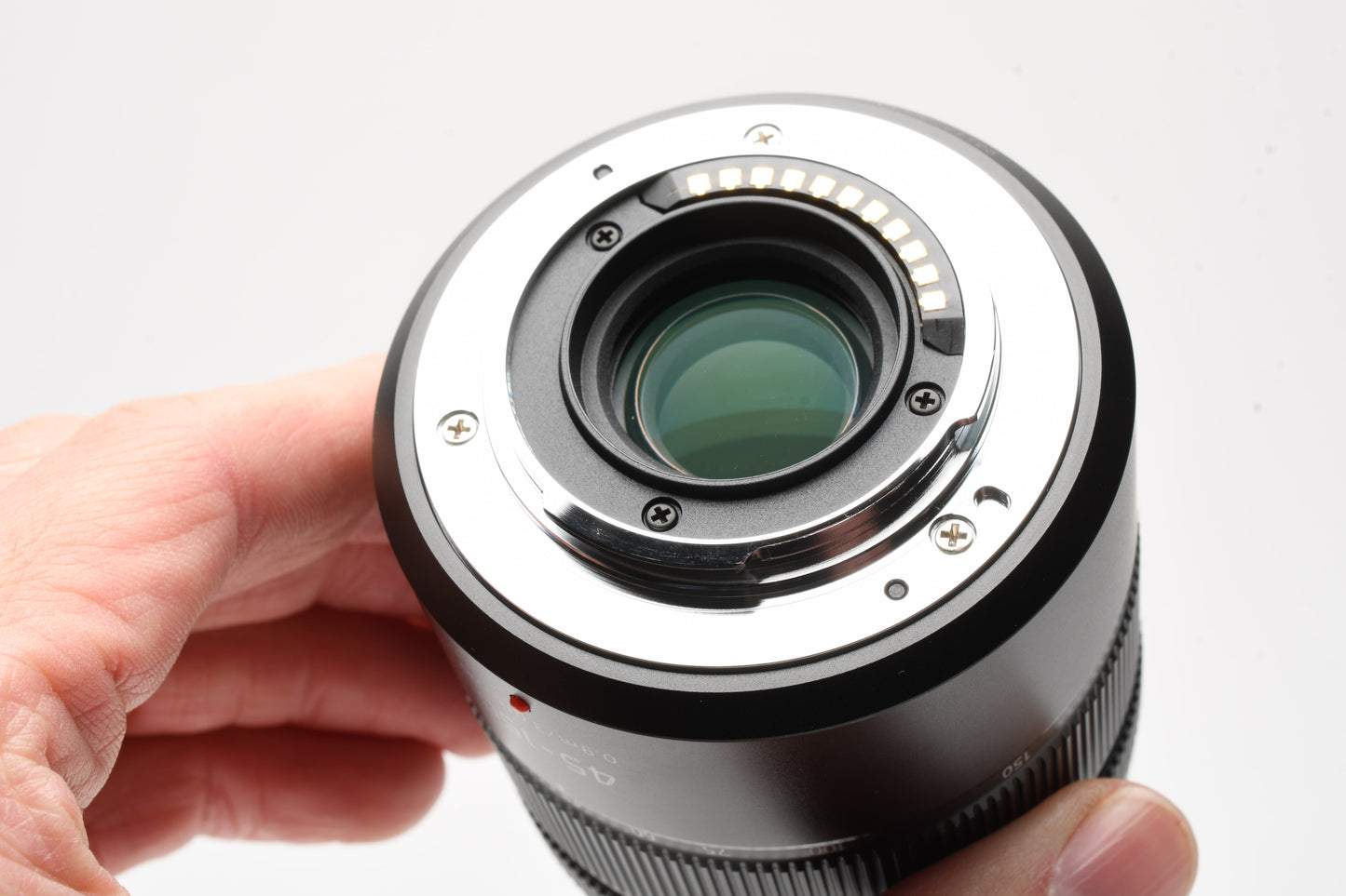 Panasonic Lumix G Mega O.I.S. 45-150mm f4-5.6 H-FS45150, Hood, Nice