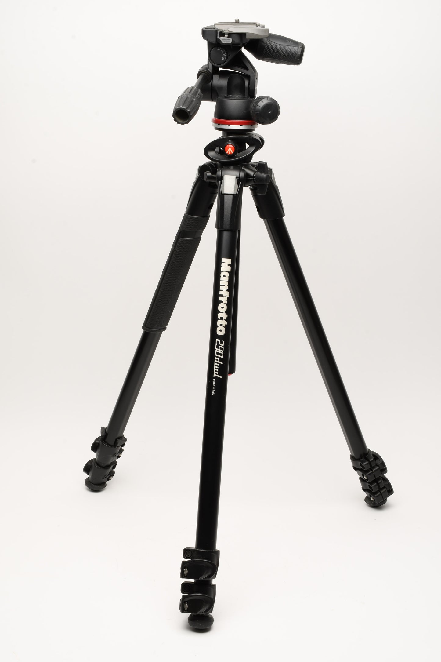 Manfrotto 290 Dual Tripod w/MH804 Head + Case and QR plate, Great