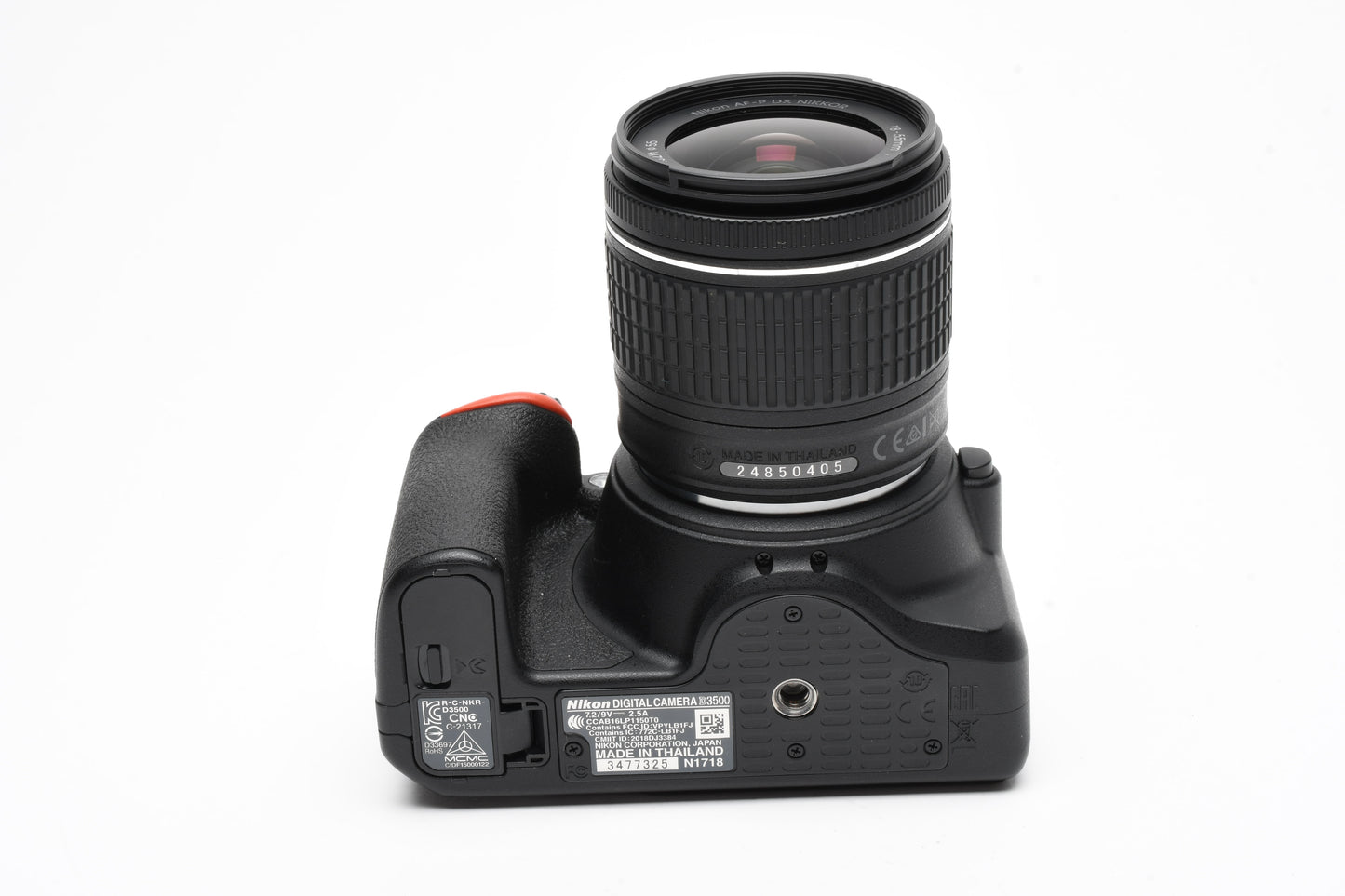 Nikon D3500 DSLR Camera w/AF-P 18-55mm f3.5-5.6 G VR zoom USA, only 1362 Acts!!