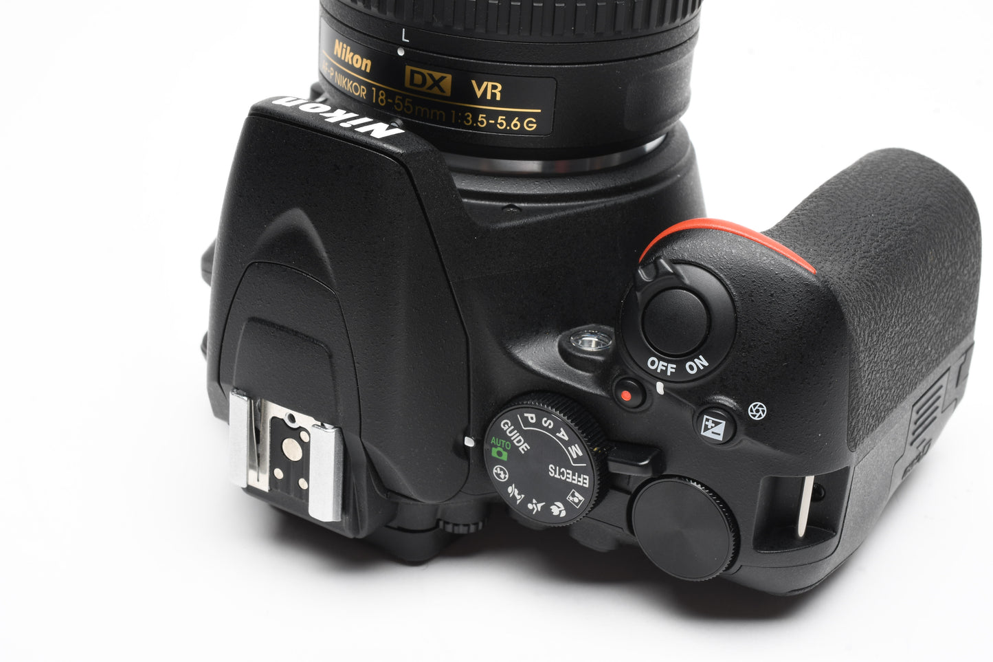 Nikon D3500 DSLR Camera w/AF-P 18-55mm f3.5-5.6 G VR zoom USA, only 1362 Acts!!