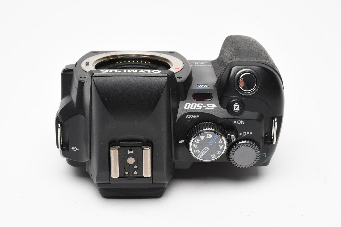 Olympus E500 DSLR body, batt+charger, clean, tested, nice + 512MB CF card