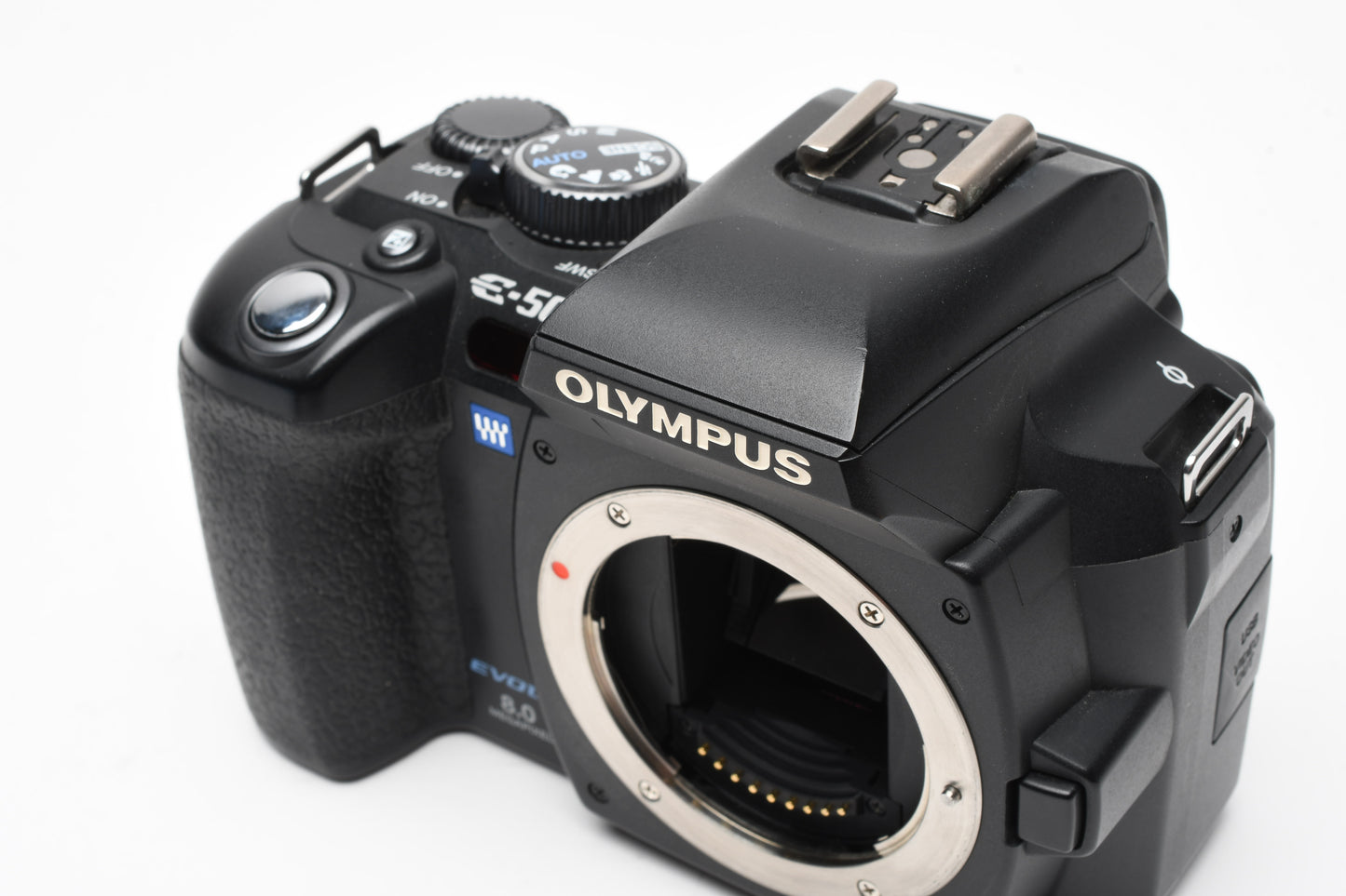 Olympus E500 DSLR body, batt+charger, clean, tested, nice + 512MB CF card