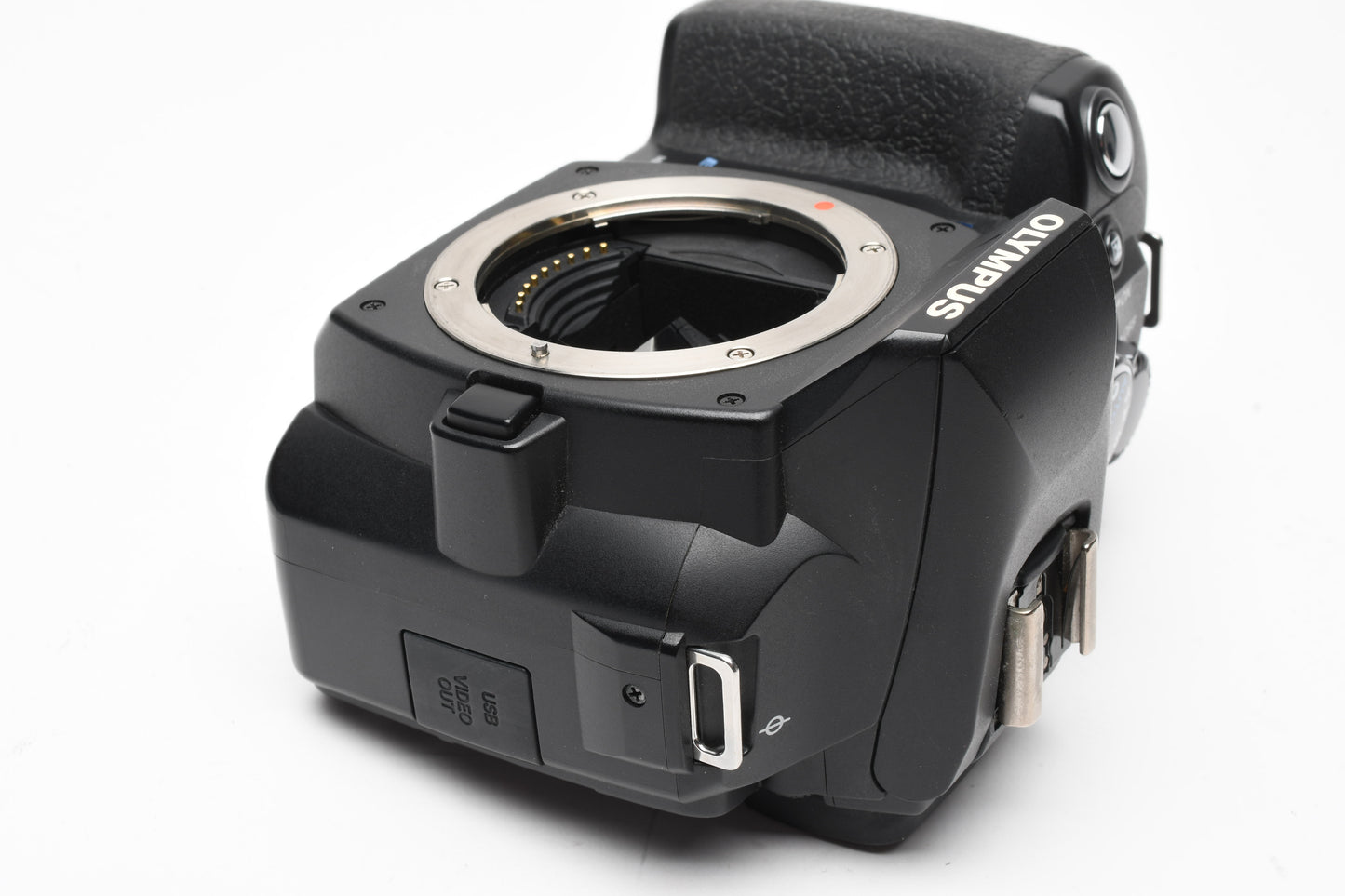 Olympus E500 DSLR body, batt+charger, clean, tested, nice + 512MB CF card