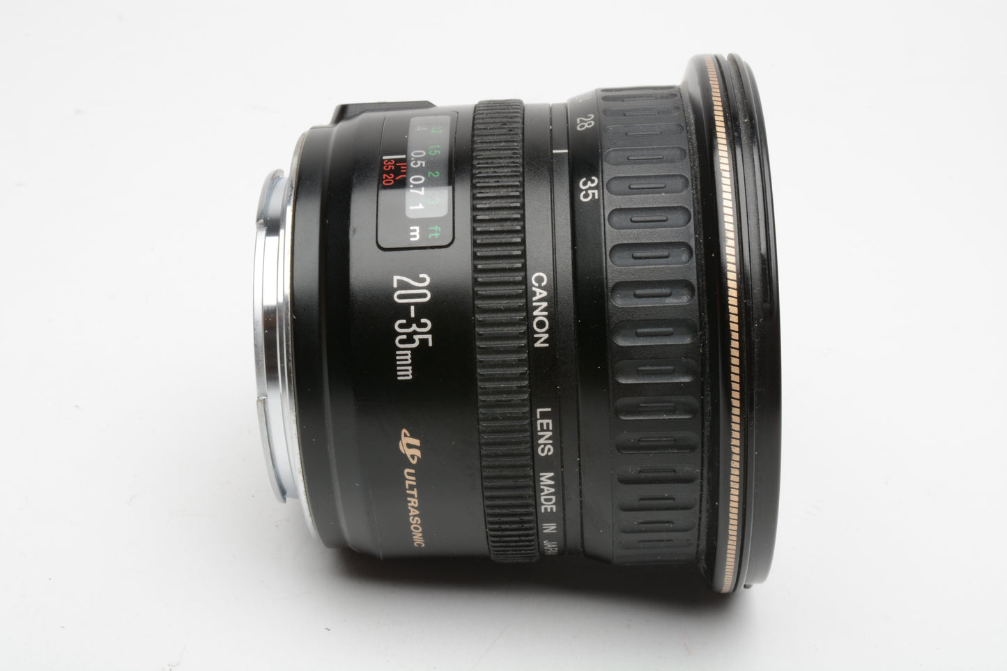 Canon EF 20-35mm f3.5-4.5 USM  compact zoom lens, caps, UV, Mint-