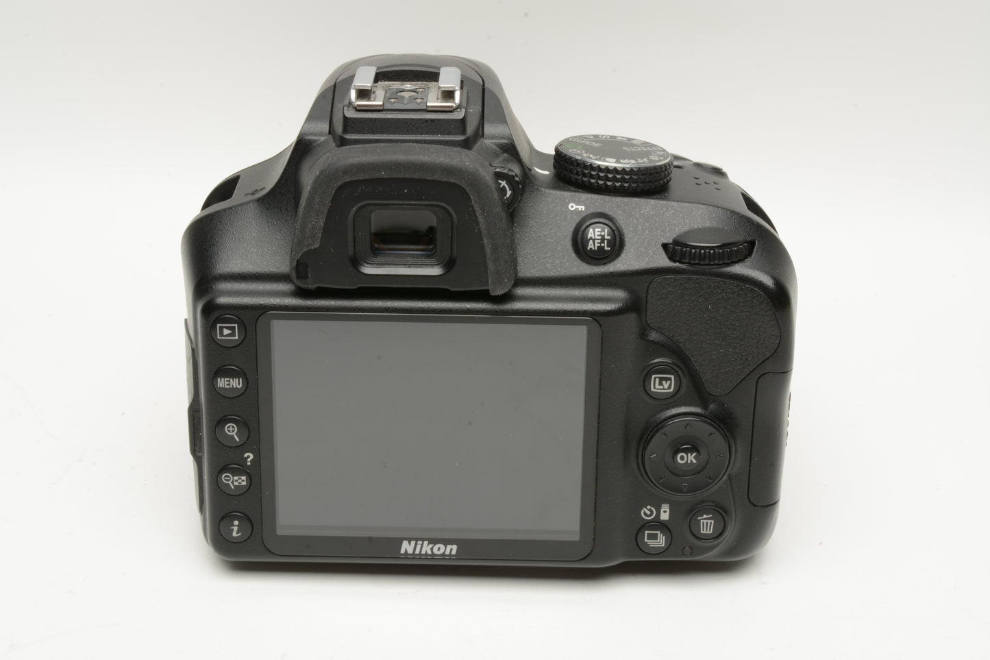 Nikon D3400 DSLR w/18-55mm f3.5-5.6G VR, Only 5383 Acts! Nice