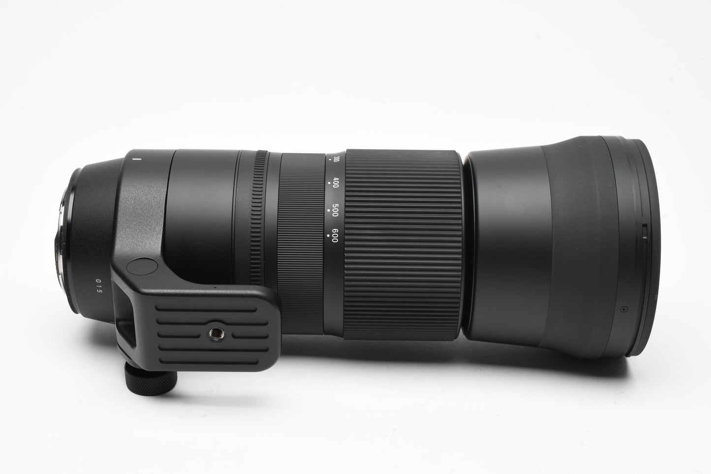 Sigma AF 150-600mm f5-6.3 Contemporary w/hood, case, Mint- Canon EF *Read