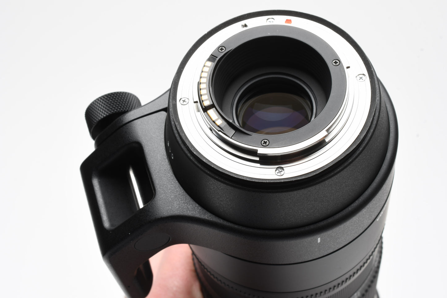 Sigma AF 150-600mm f5-6.3 Contemporary w/hood, case, Mint- Canon EF *Read