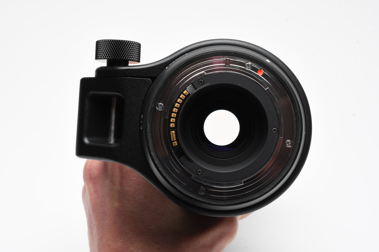 Sigma AF 150-600mm f5-6.3 Contemporary w/hood, case, Mint- Canon EF *Read