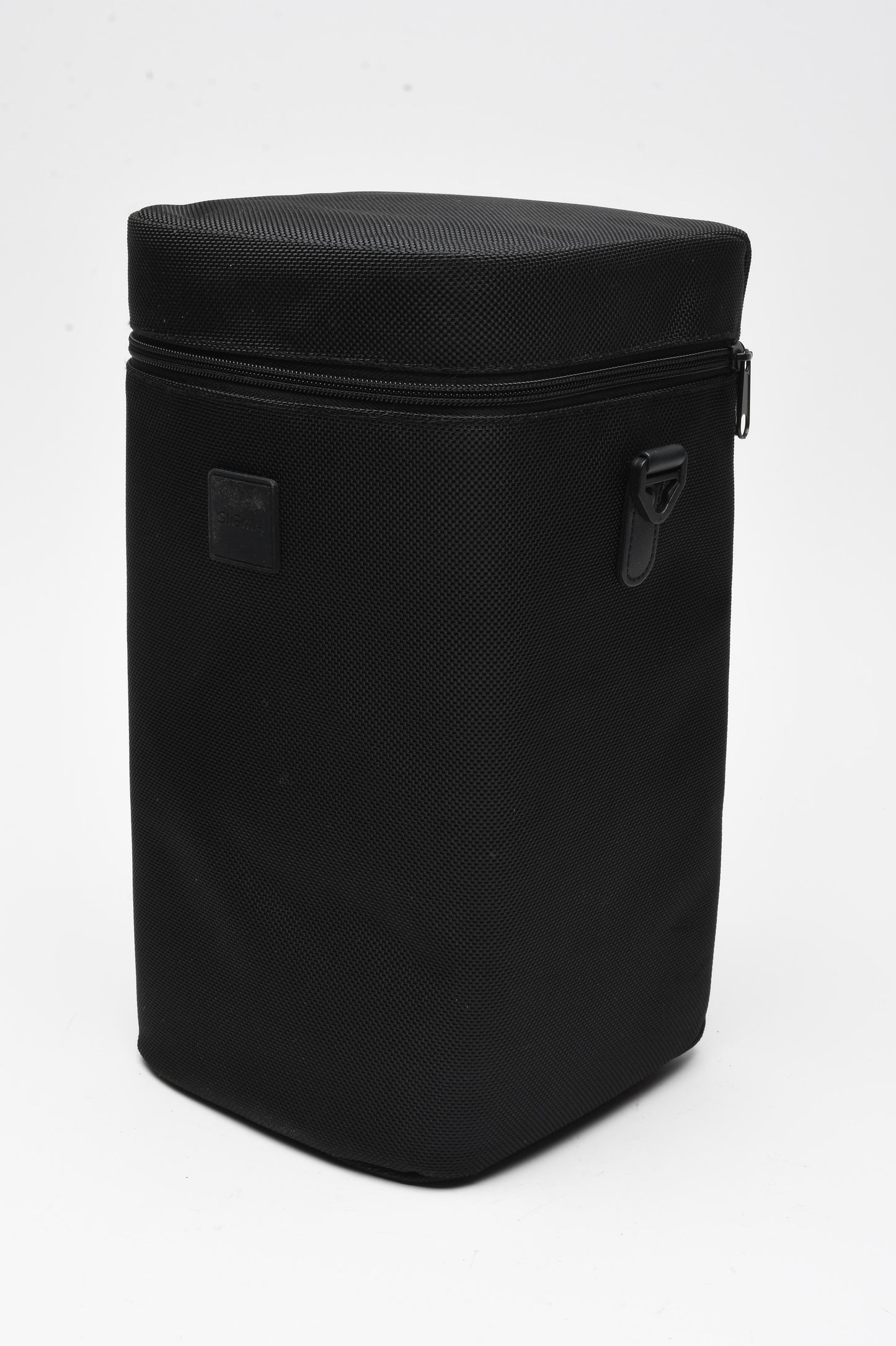 Sigma AF 150-600mm f5-6.3 Contemporary w/hood, case, Mint- Canon EF *Read