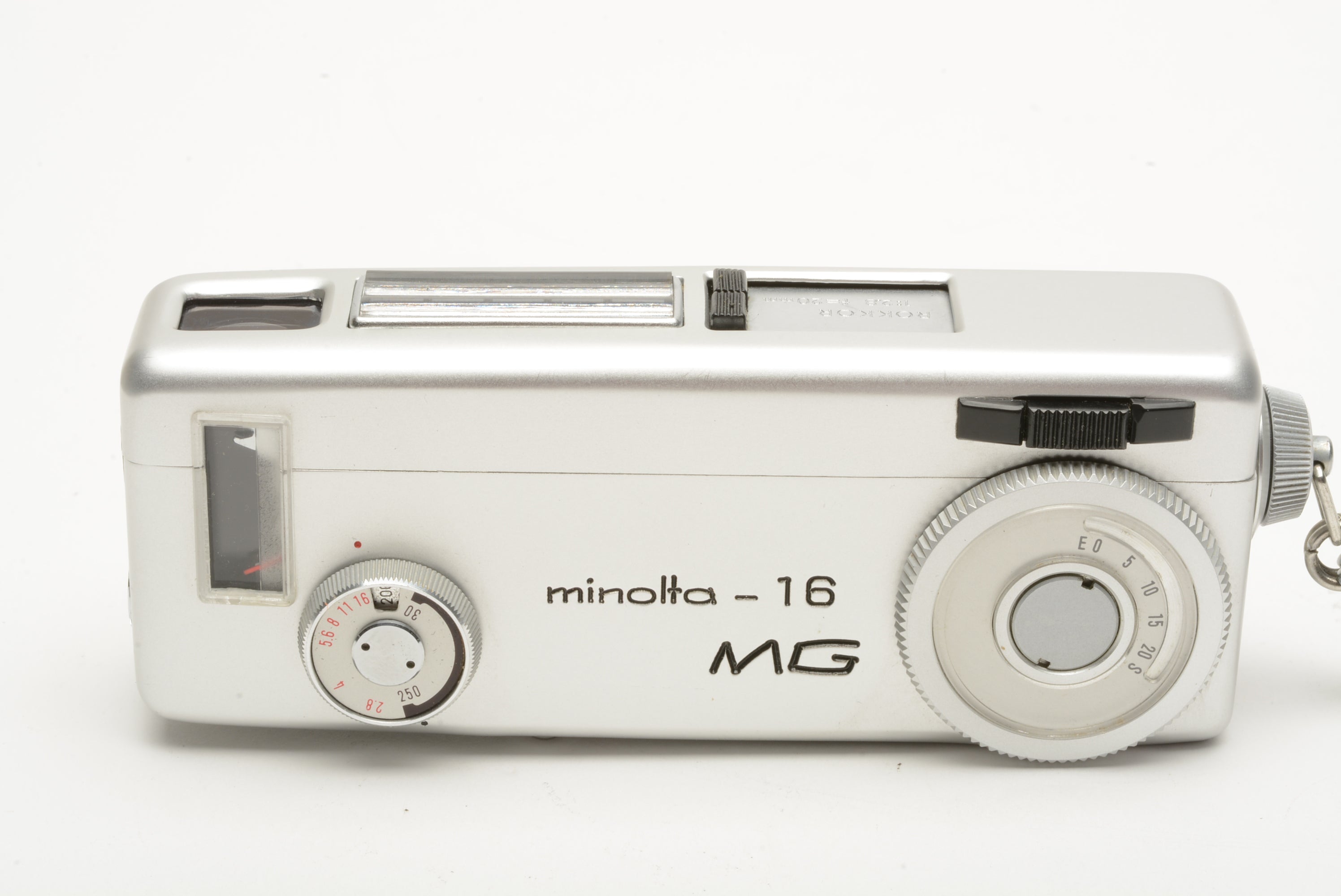 Minolta-16 MG 16mm Film Camera w/Rokkor 20mm f/2.8, MG Flash