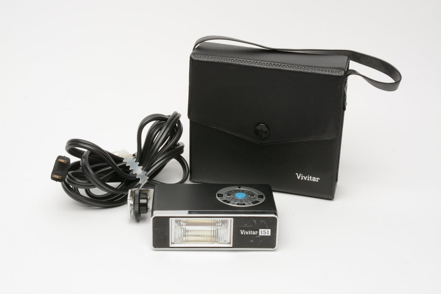 Vivitar 151 AC or battery powered electronic flash in case
