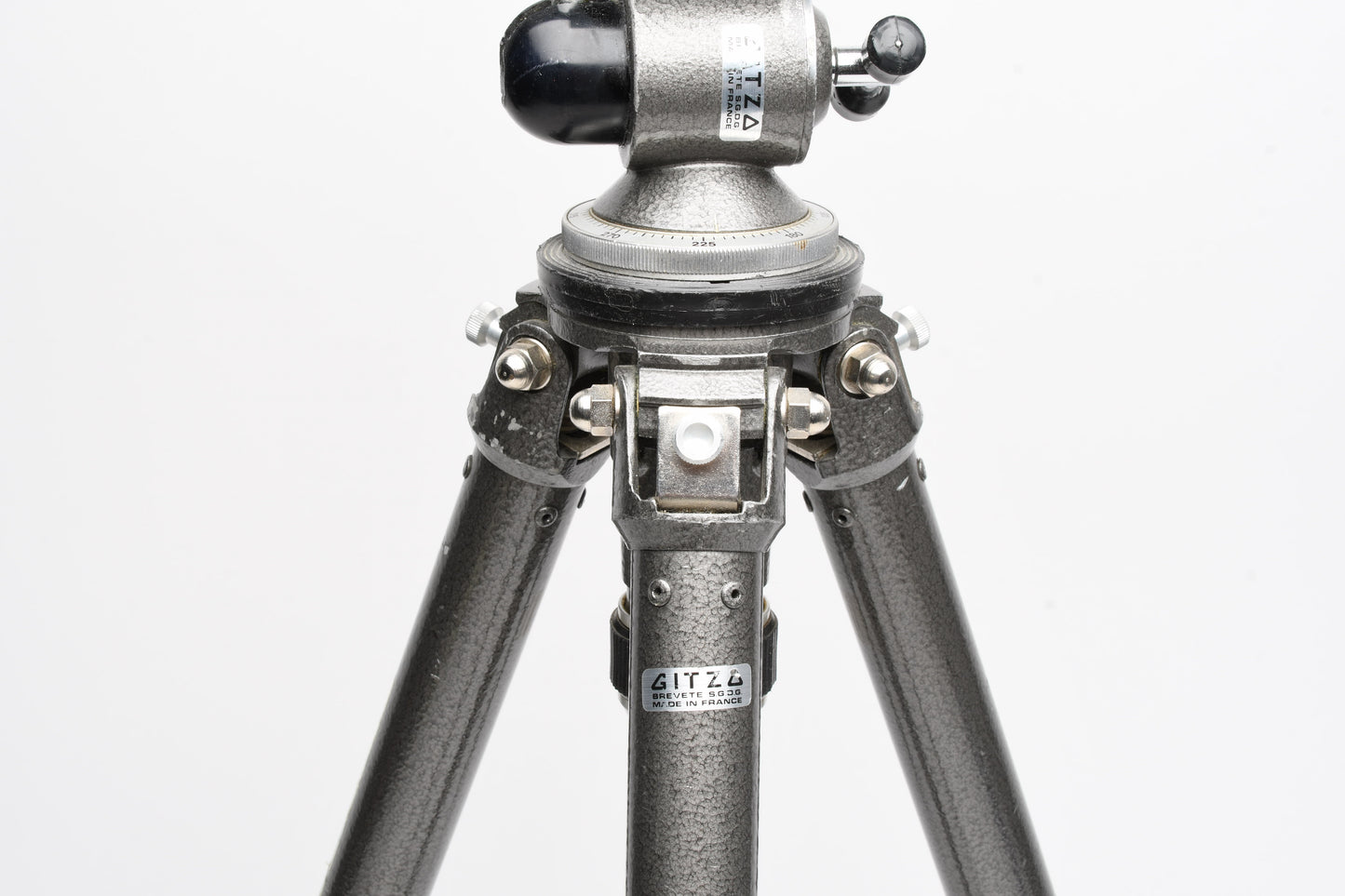 Gitzo Studex Performance Gilux tripod w/Medium Ball head + QR System