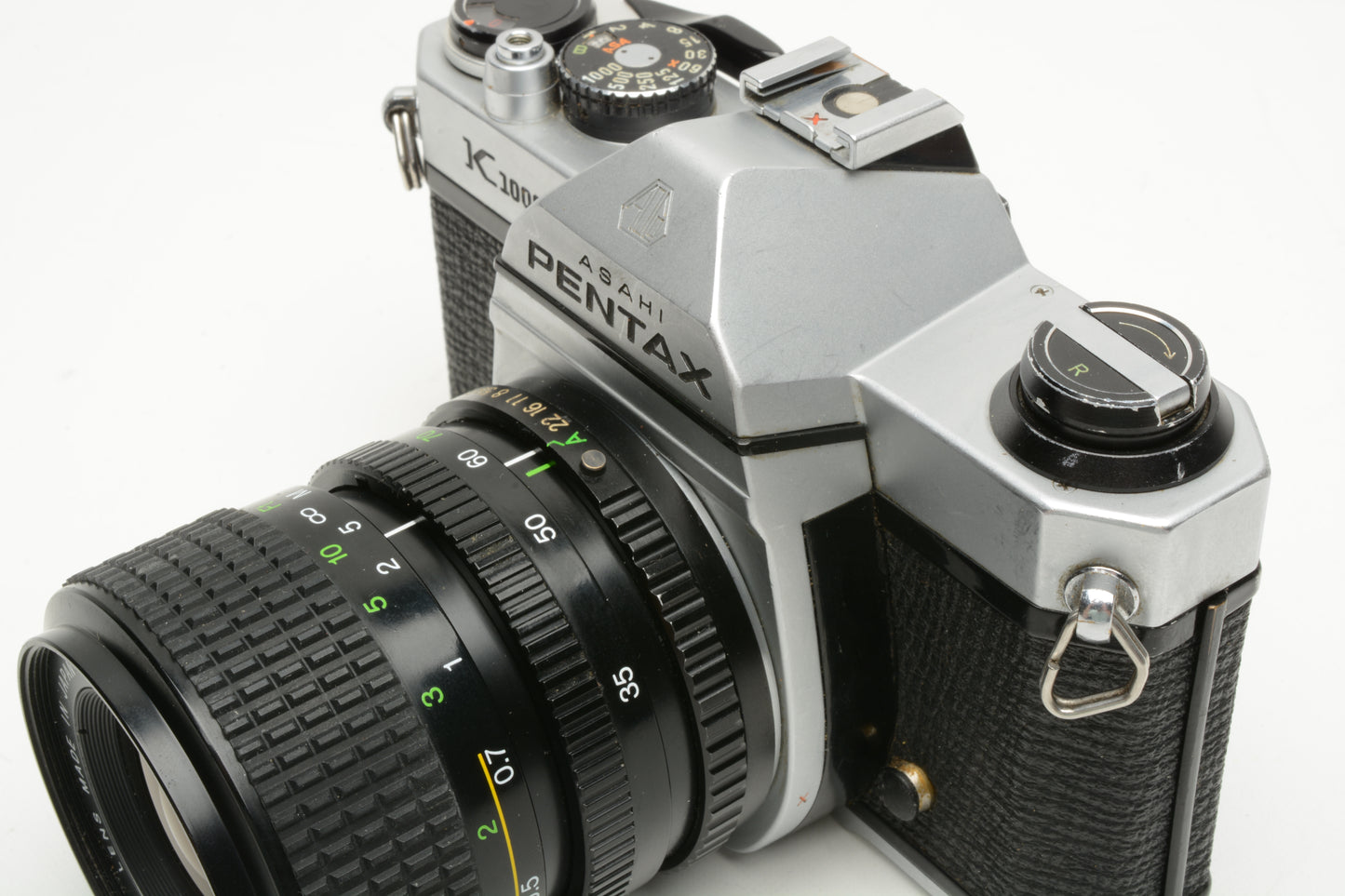 Pentax K1000 35mm SLR w/35-70mm zoom lens, New seals, strap, Great!