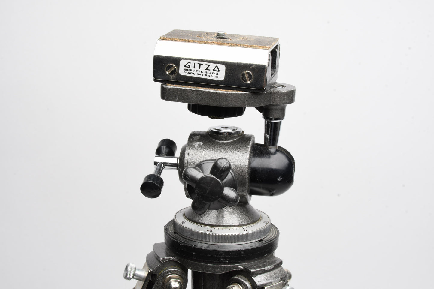 Gitzo Studex Performance Gilux tripod w/Medium Ball head + QR System