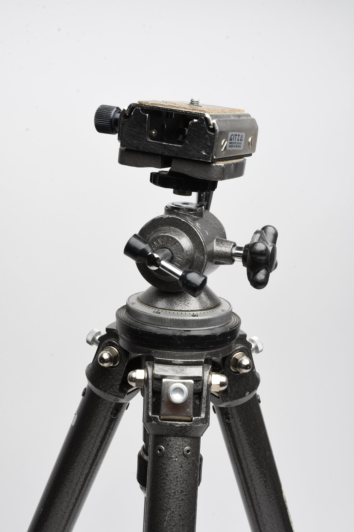 Gitzo Studex Performance Gilux tripod w/Medium Ball head + QR System