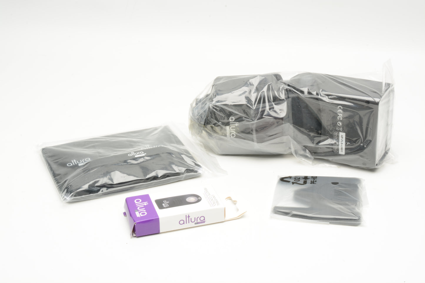 Altura AP-FLS-UNV1 Flash bundle w/Diffuser, manual, stand, remote