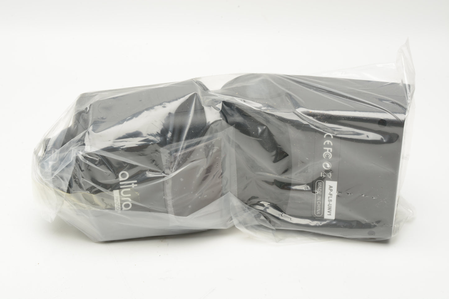 Altura AP-FLS-UNV1 Flash bundle w/Diffuser, manual, stand, remote