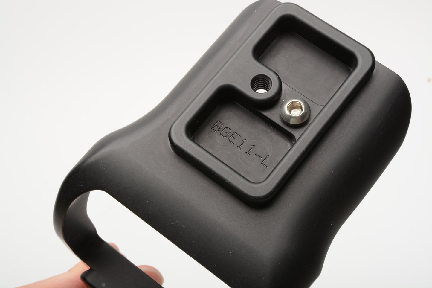 Really Right Stuff RRS BGE11-L L-Bracket for Canon EOS 5D MKIII w/BG-E11 Grip