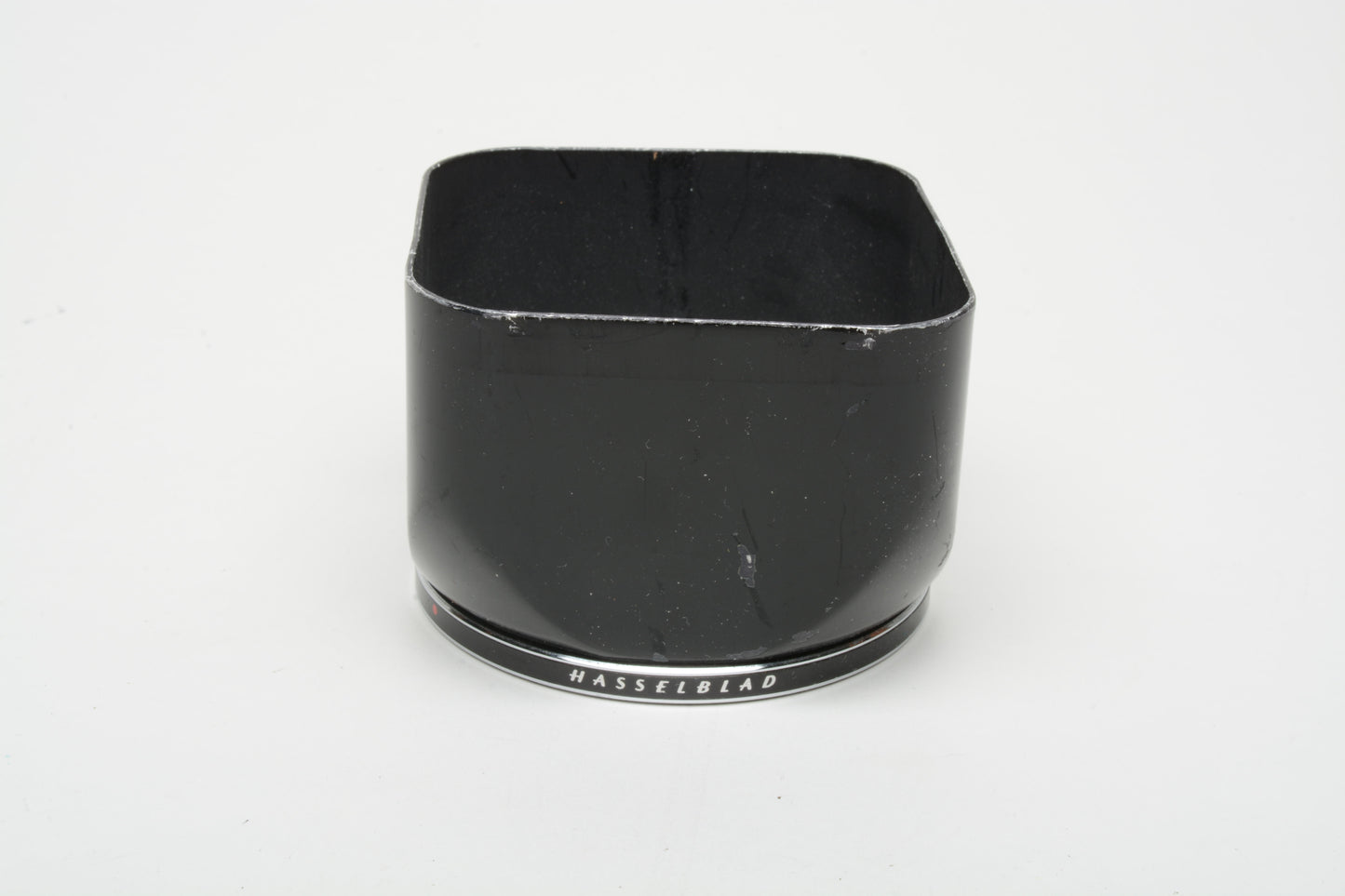 Hasselblad 40126 150 metal lens hood for 80, 120 & 150 lenses