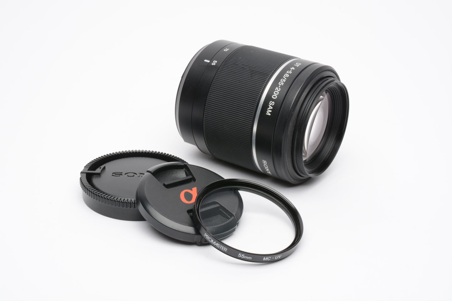 Sony 55-200mm f4-5.6 DT SAM Version 2 lens, caps, UV filter, clean