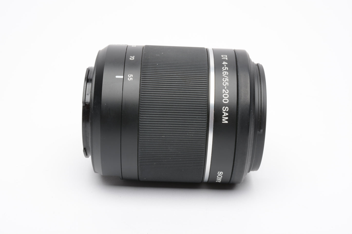 Sony 55-200mm f4-5.6 DT SAM Version 2 lens, caps, UV filter, clean