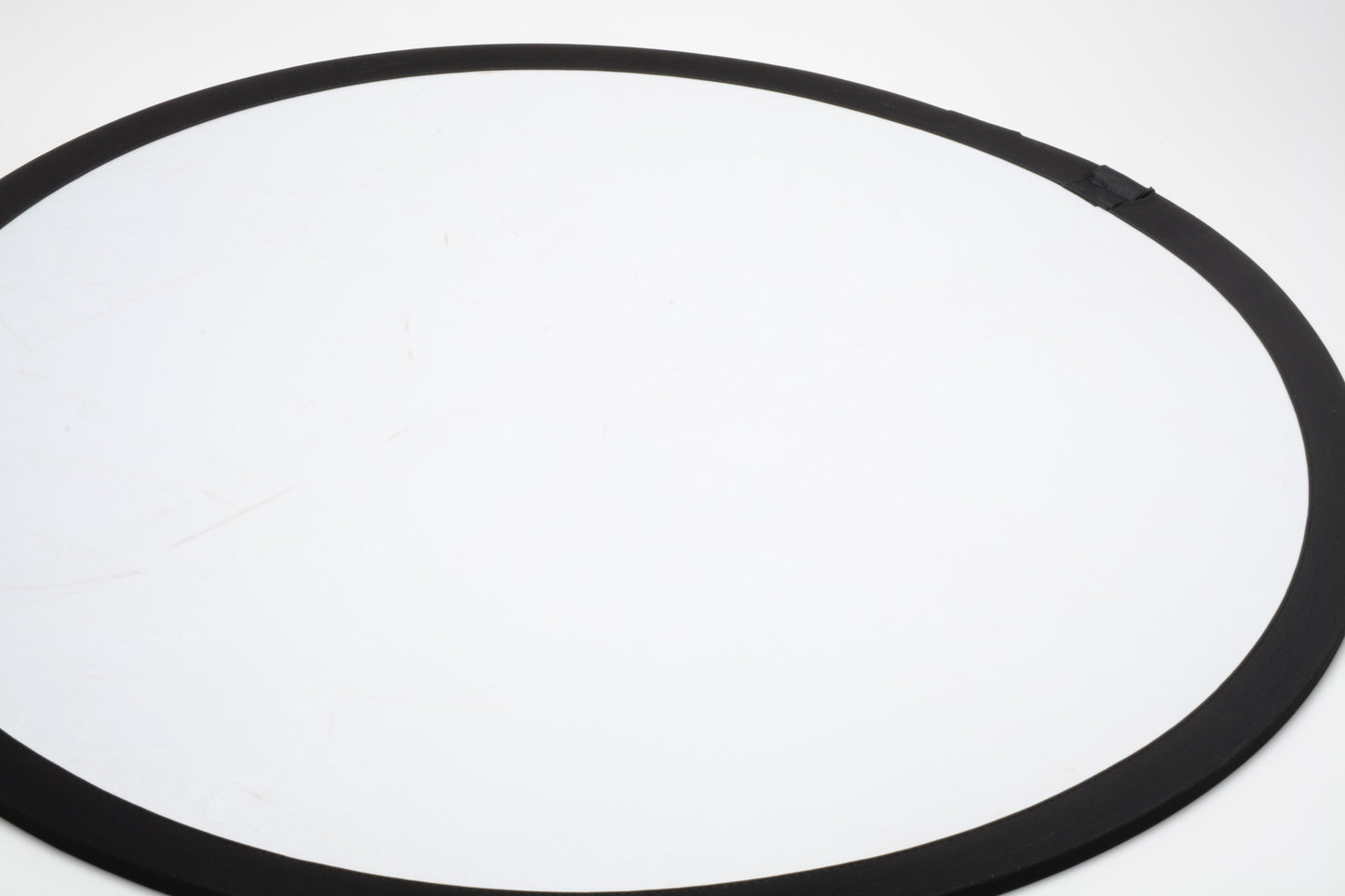 Promaster 30" white / gold reflector, good