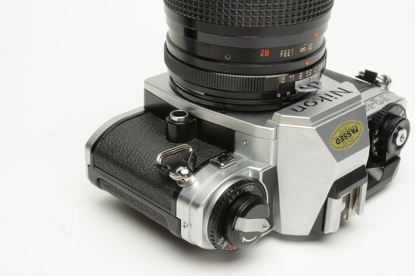 Nikon FG-20 35mm SLR w/28-90mm f2.8-3.5, New seals, Great