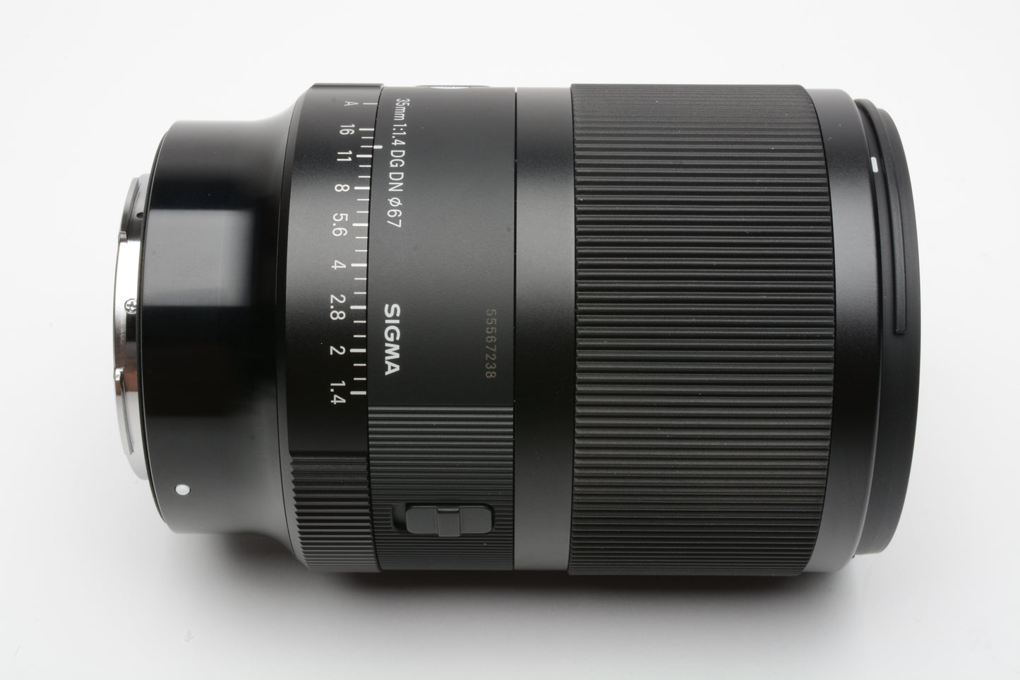 Sigma 35mm f1.4DG DN A lens for Leica L Mount +Hood, Mint-