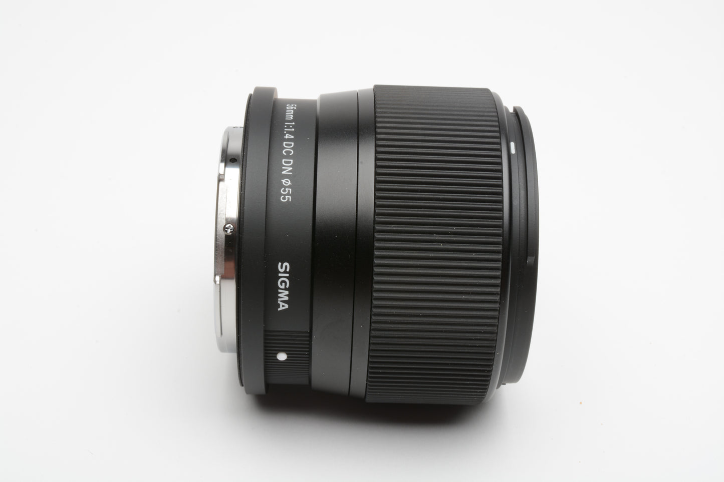 Sigma 56mm f1.4 DC DN C lens for Leica L Mount +Hood, Mint-