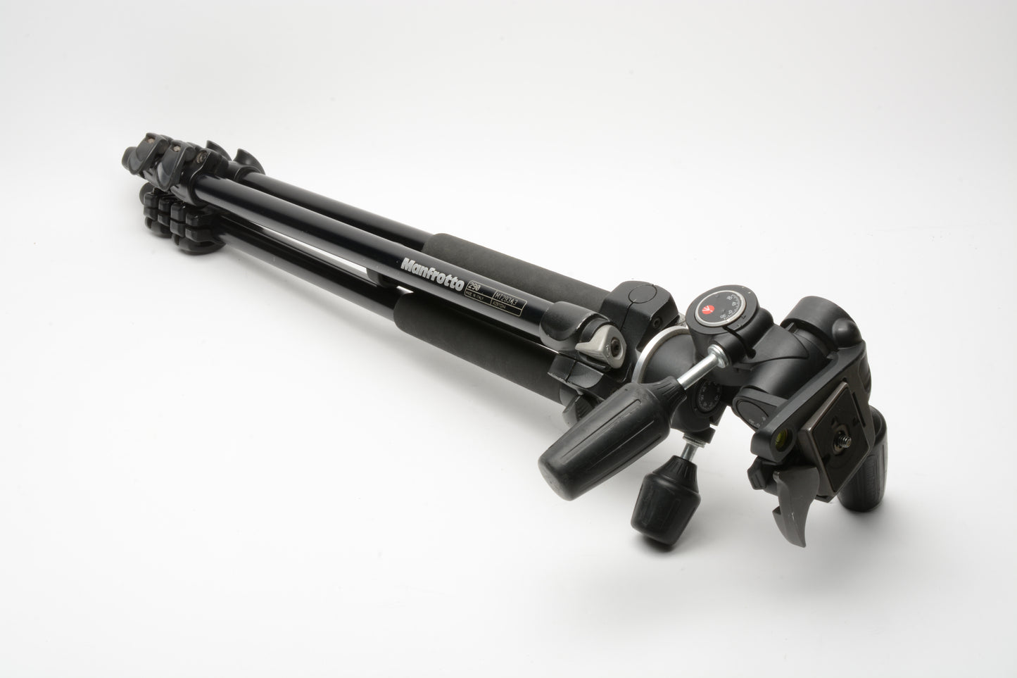 Manfrotto 290 MT293A3 Tripod w/804RC2 Head, Nice, great quality